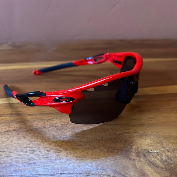 Oakley Other - Oakley Radarlock with limited Kona bag